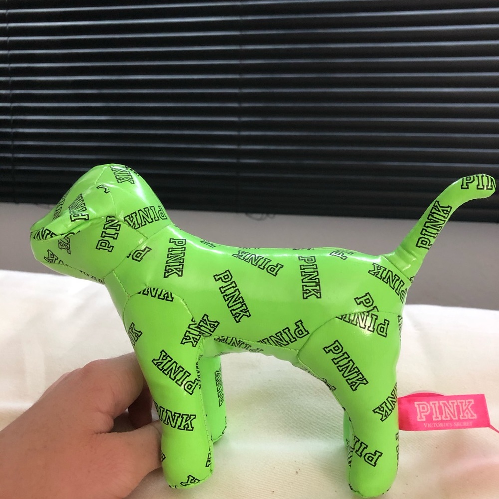 Vs pink dog